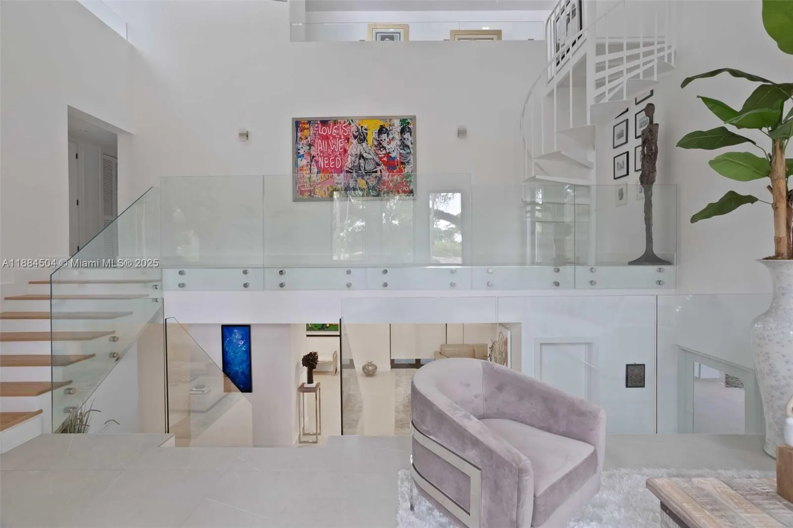 6510 Castaneda St
