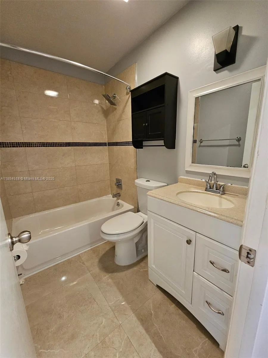 2225 NW 45th Ave, #550