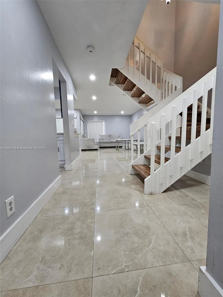 2225 NW 45th Ave, #550