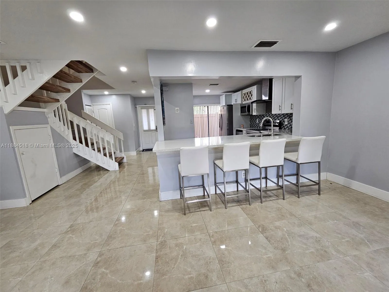 2225 NW 45th Ave, #550