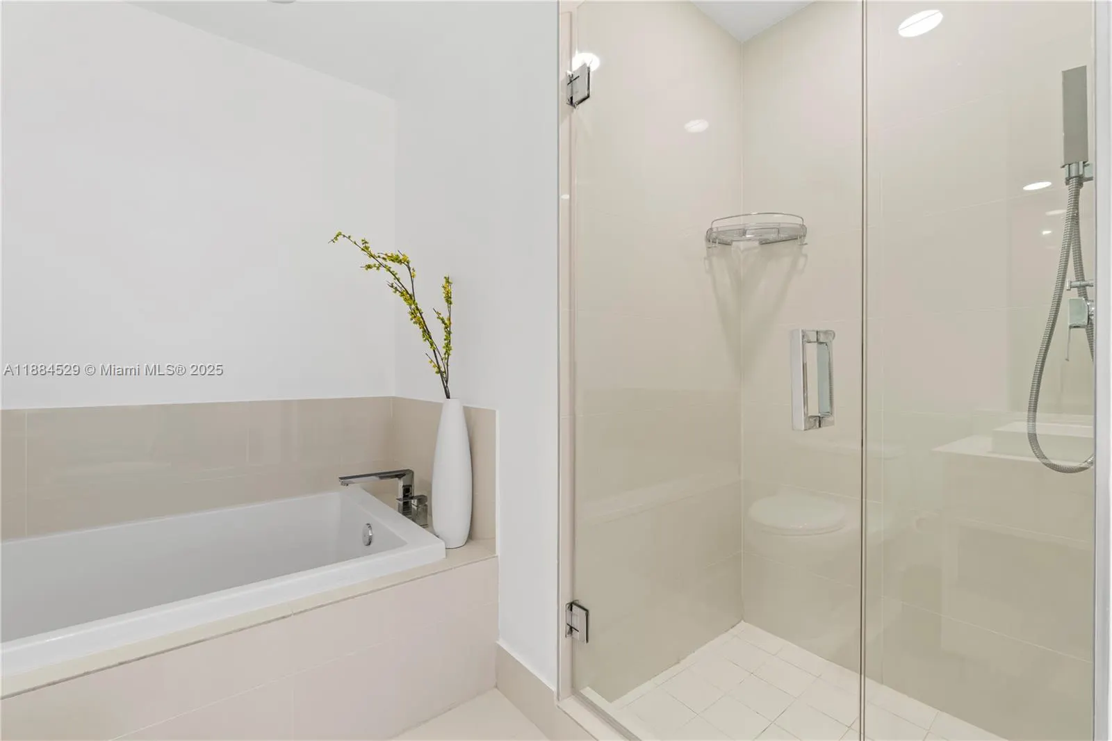 45 SW 9th St, #1708