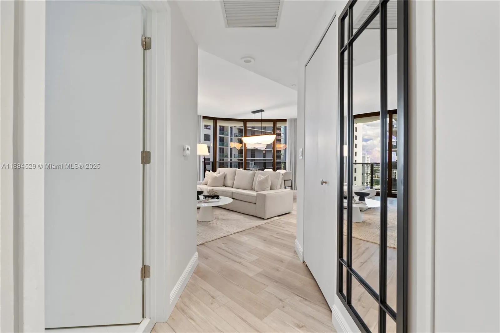 45 SW 9th St, #1708