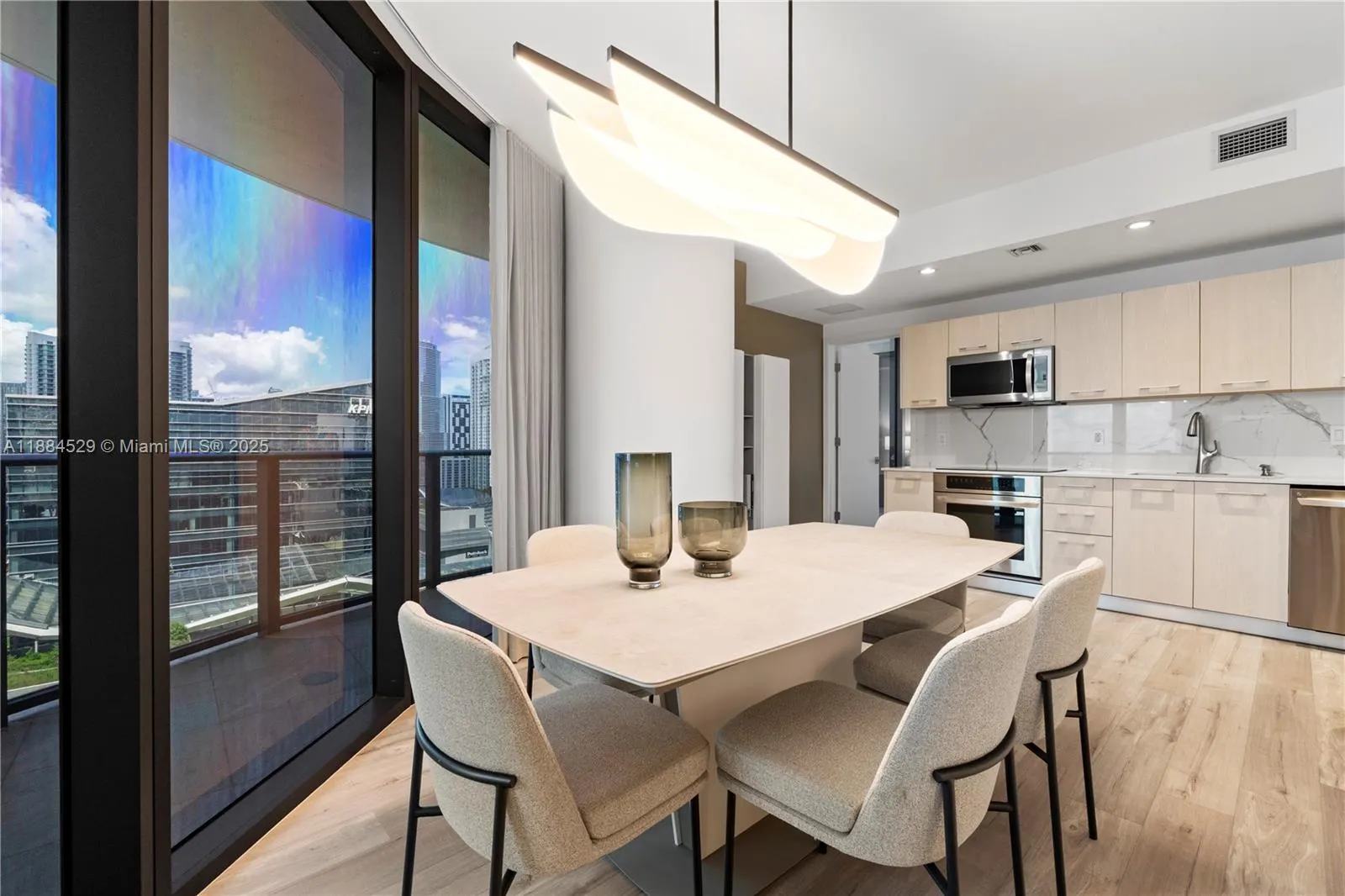 45 SW 9th St, #1708