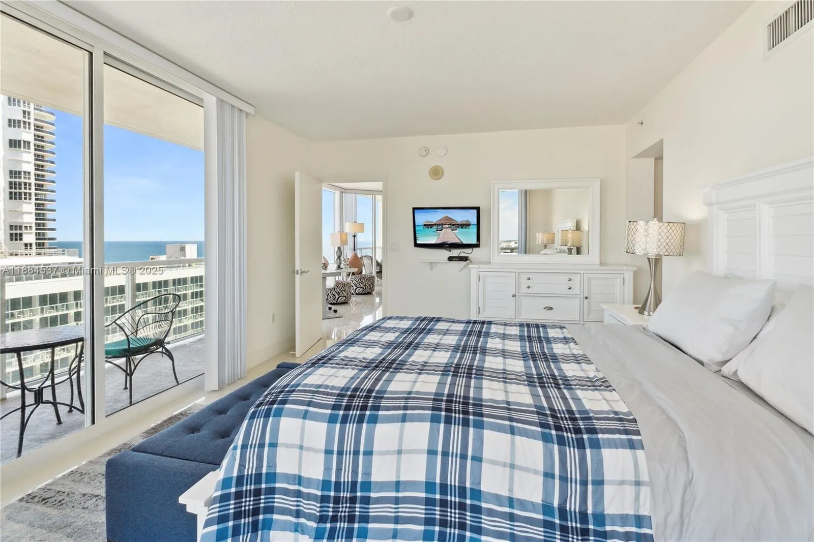 16699 Collins Ave, #1407