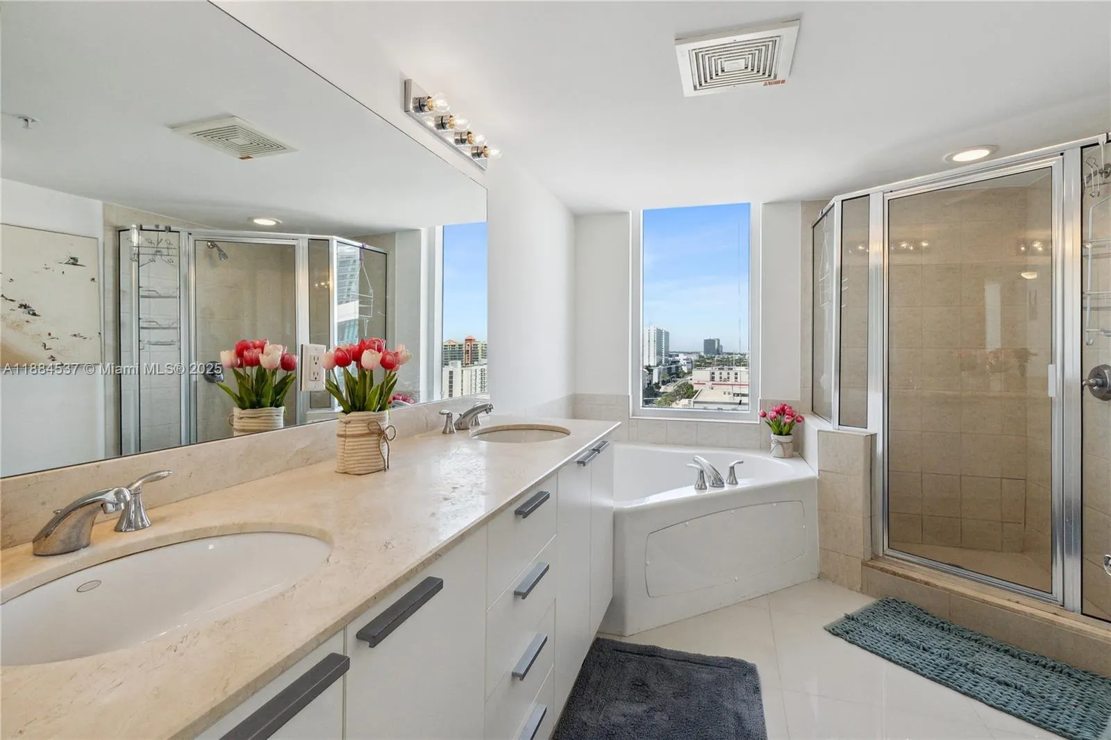 16699 Collins Ave, #1407