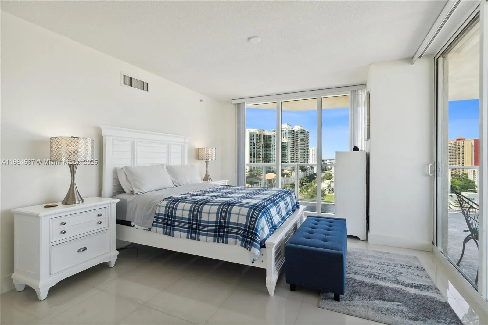 16699 Collins Ave, #1407