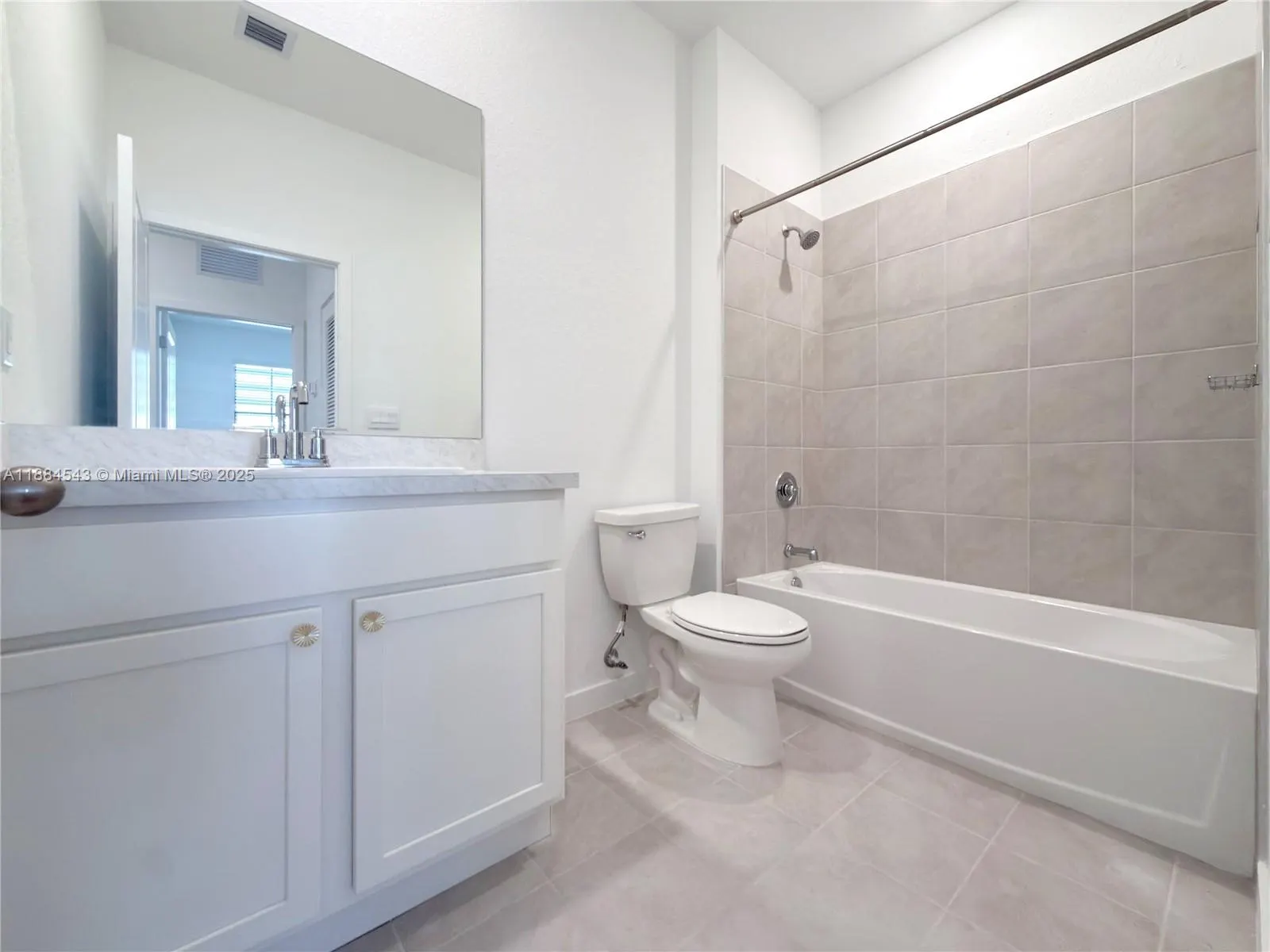 848 NW 3rd Way