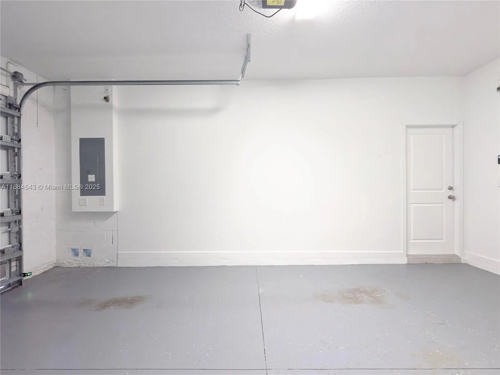 848 NW 3rd Way