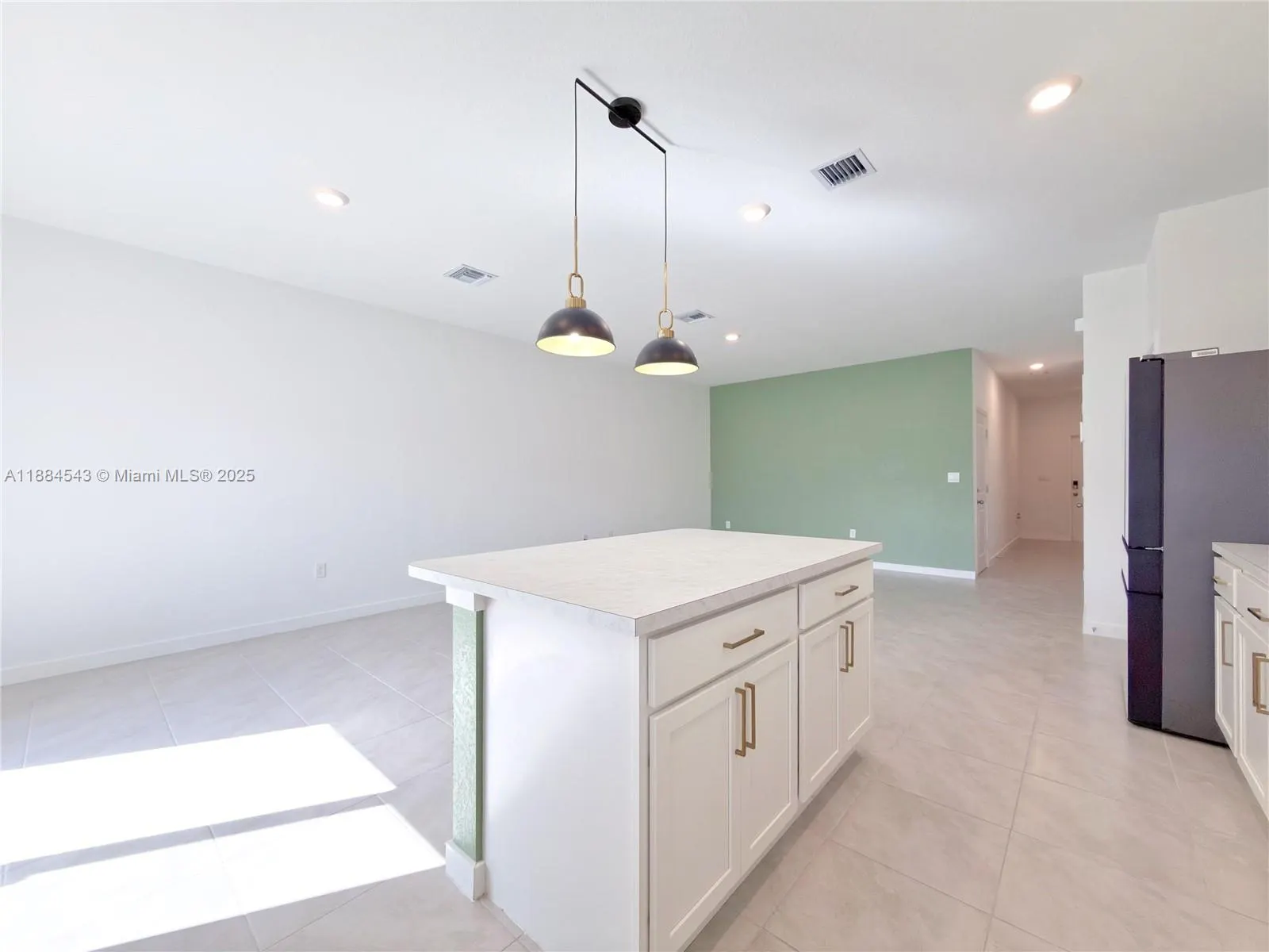 848 NW 3rd Way
