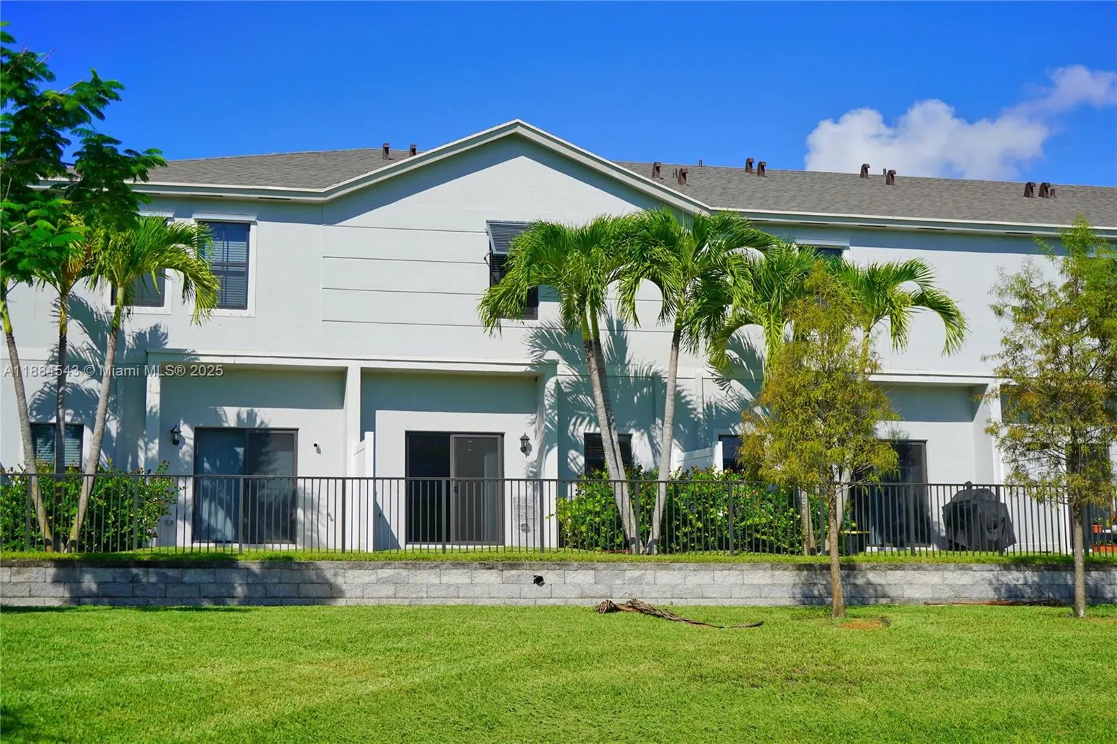 848 NW 3rd Way
