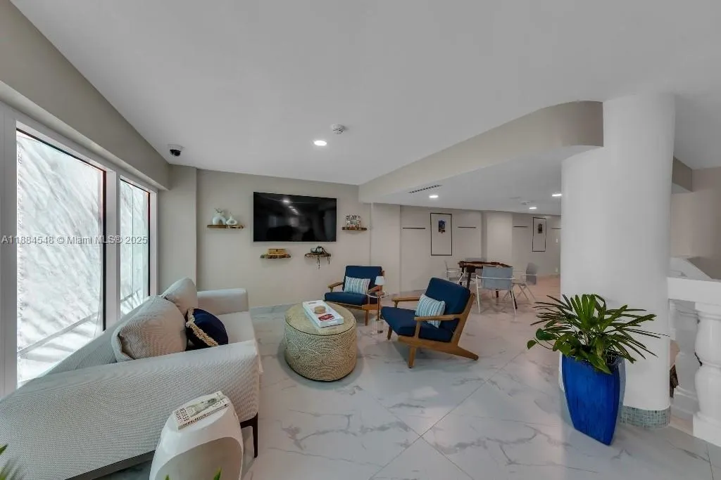 710 N Ocean Blvd, #108