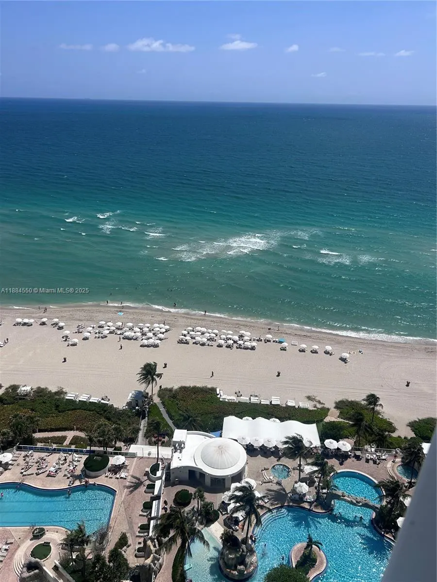 18001 Collins Ave, #2206