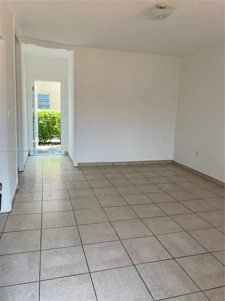 100 NW 16th Ave, #3