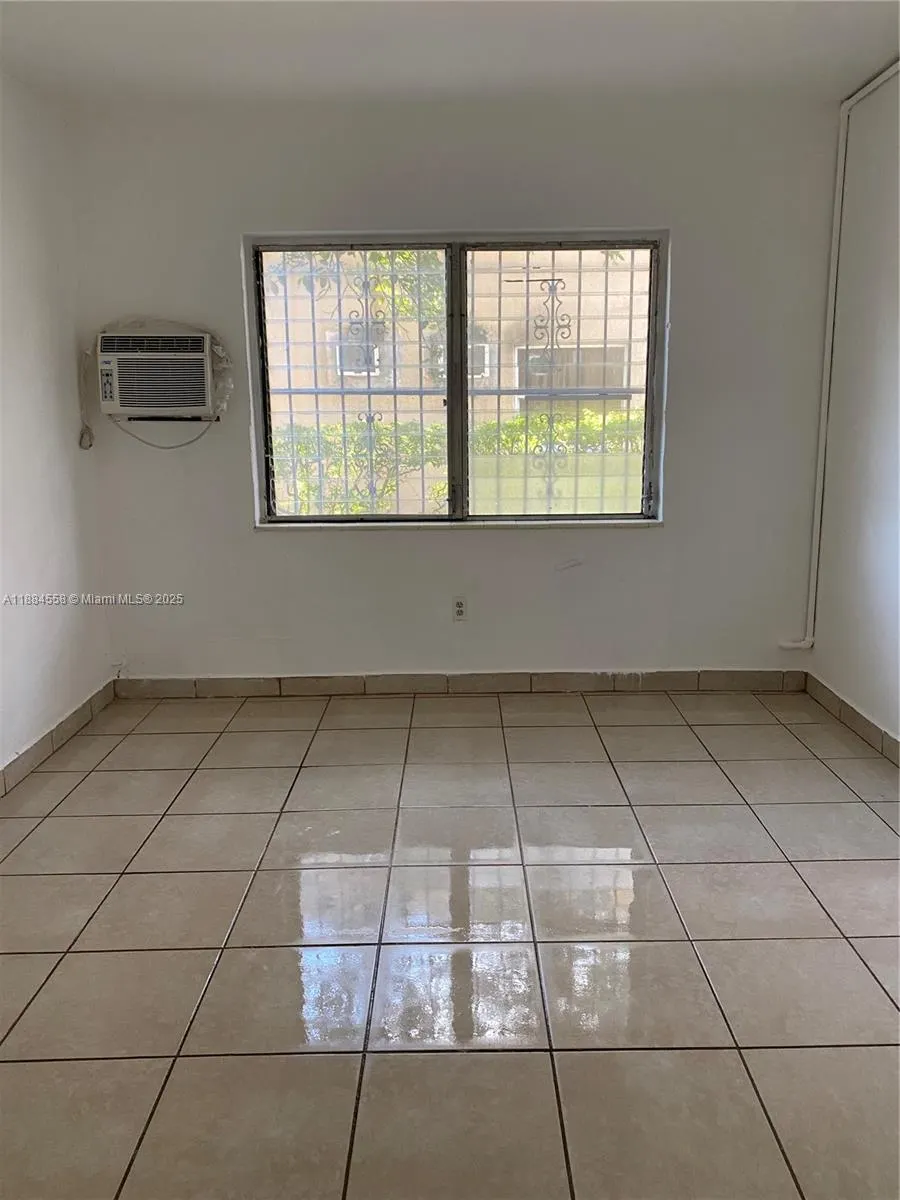 100 NW 16th Ave, #3