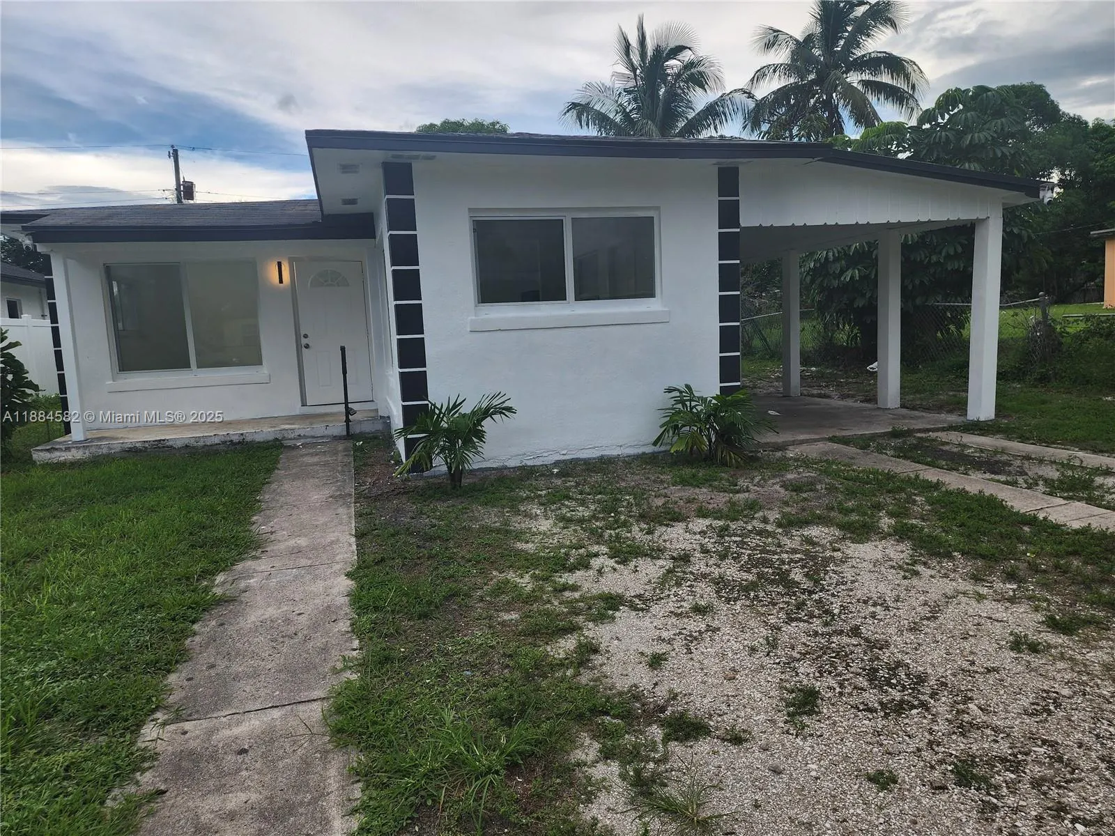 418 NW 8th Ave