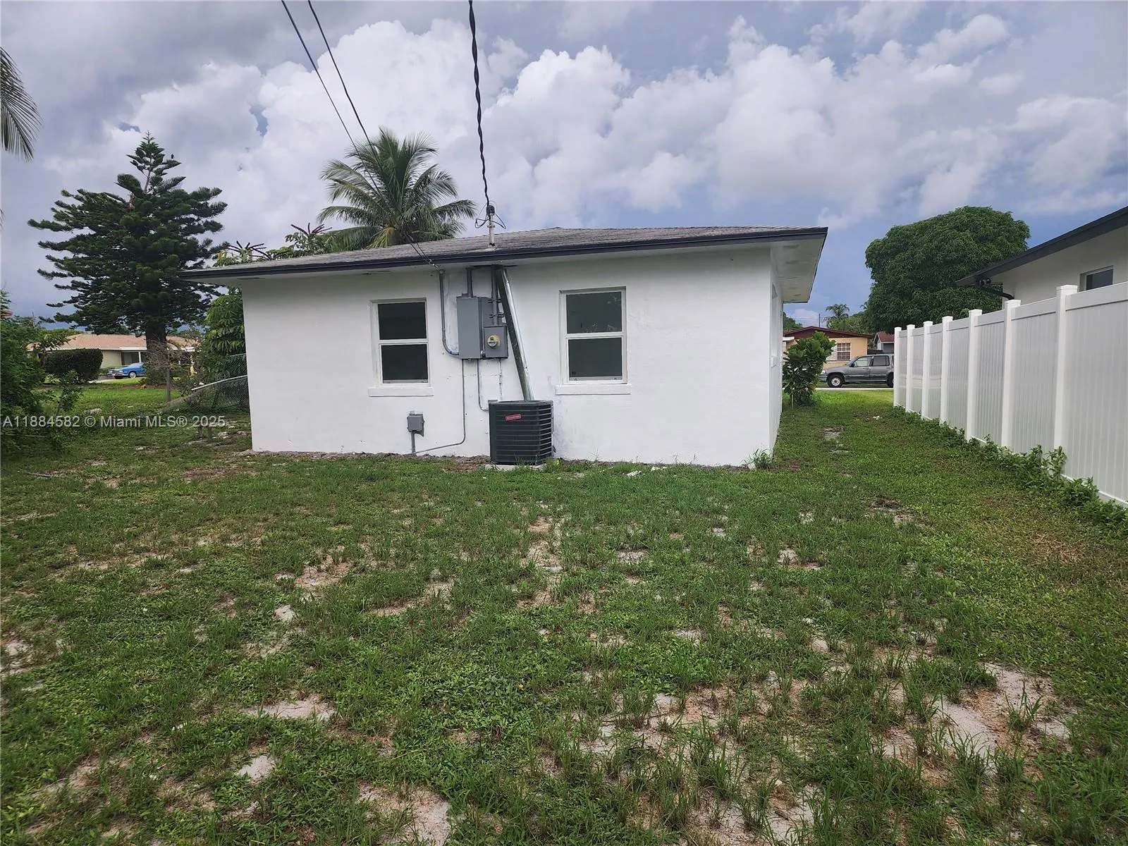 418 NW 8th Ave