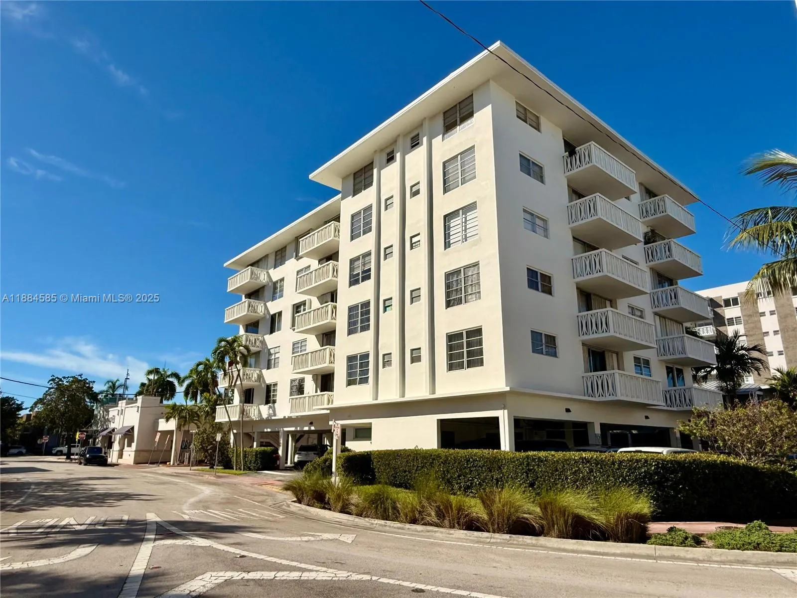 4142 N Jefferson Ave, #4D