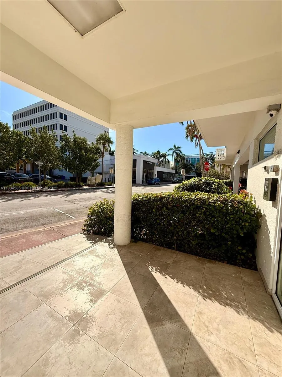 4142 N Jefferson Ave, #4D
