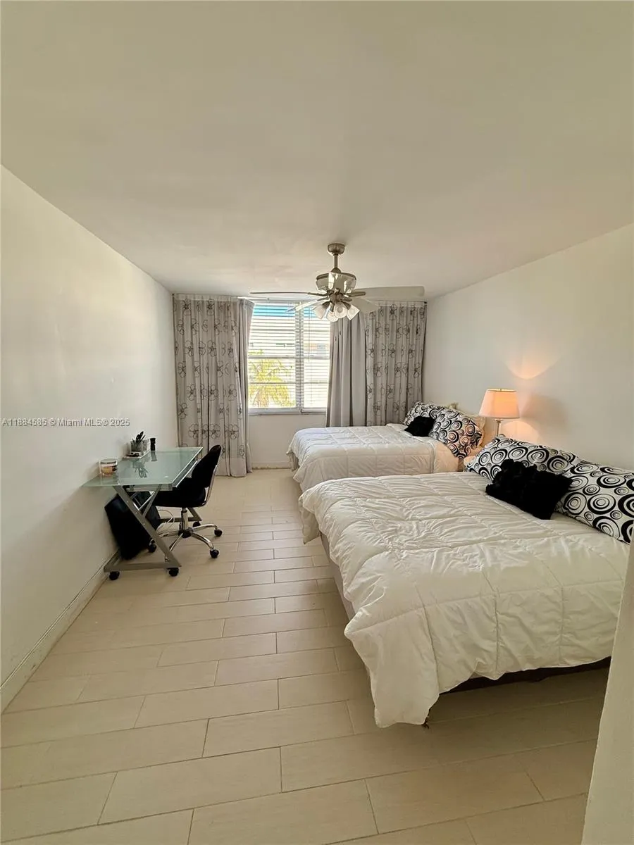 4142 N Jefferson Ave, #4D