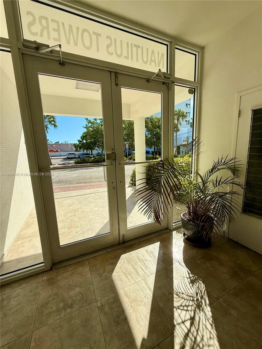 4142 N Jefferson Ave, #4D