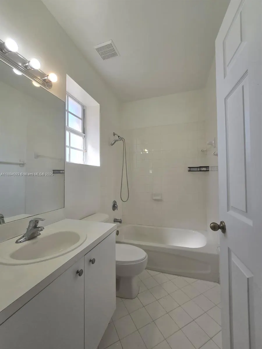 1398 NE 33rd Ave, #108-25