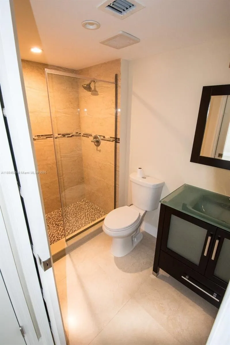 20301 W Country Club Dr, #1122