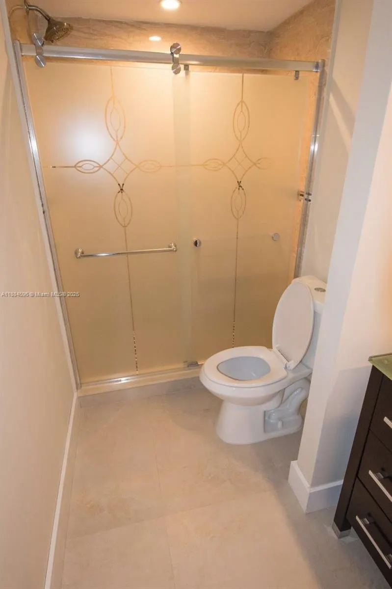 20301 W Country Club Dr, #1122