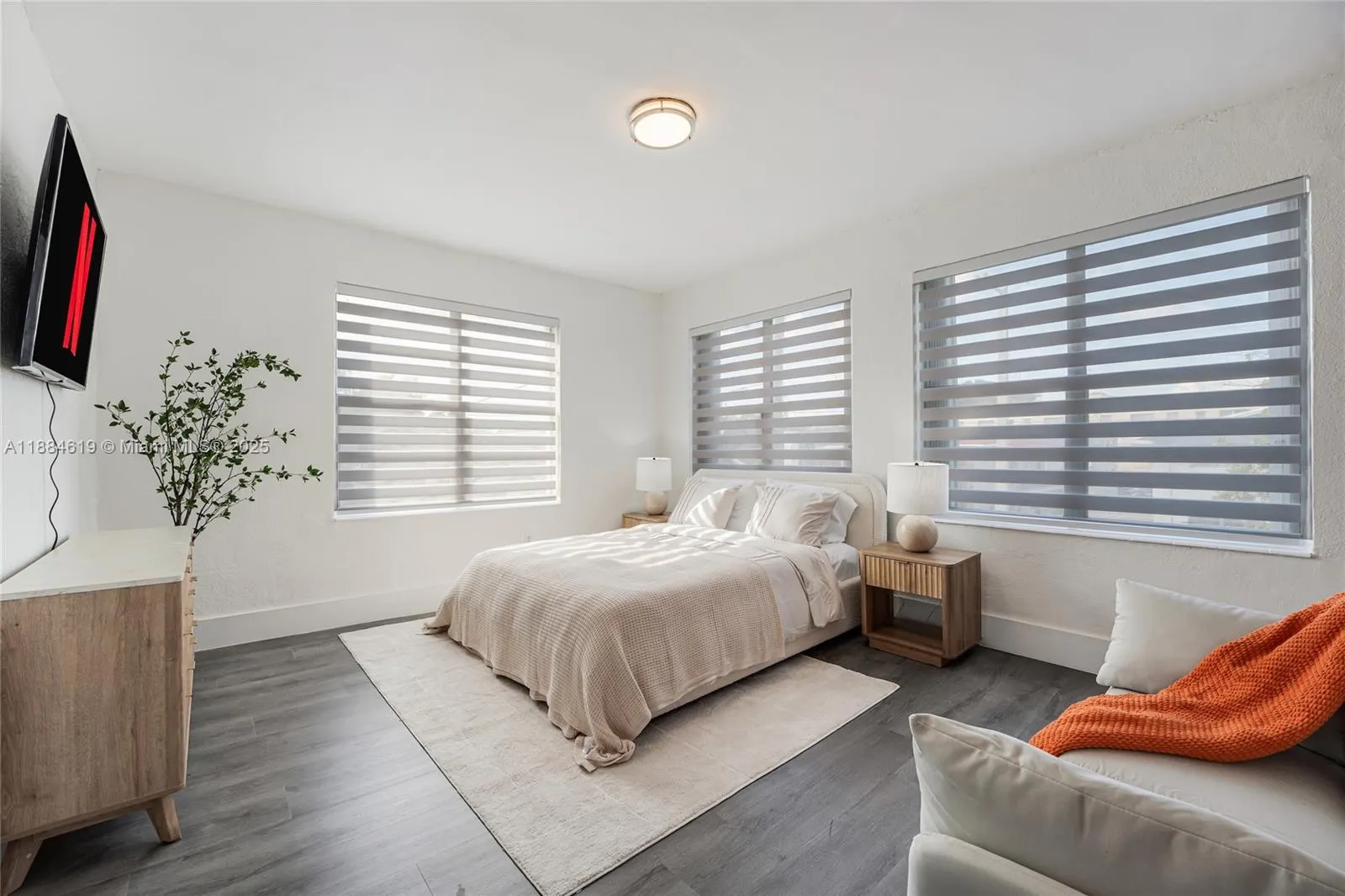 301 SW 10th Ave, #3