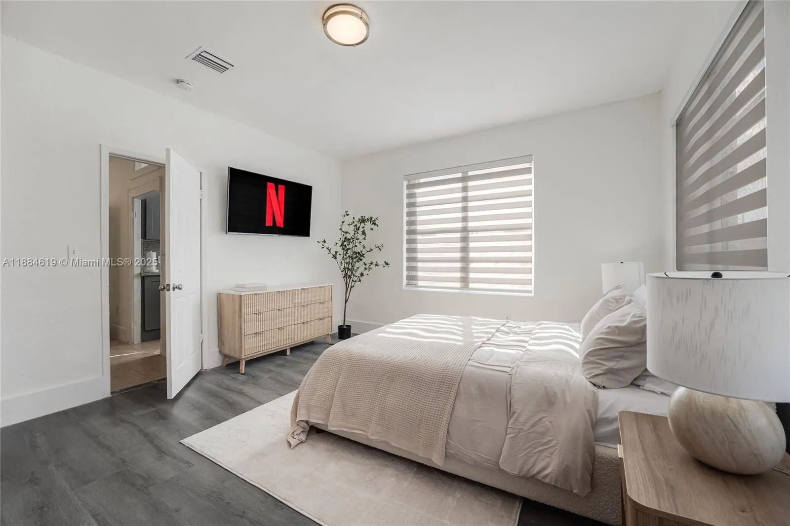 301 SW 10th Ave, #3