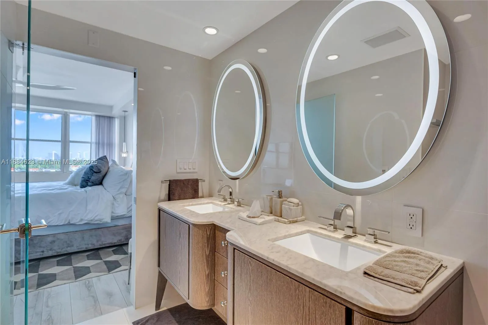 3 Island Ave, #08I