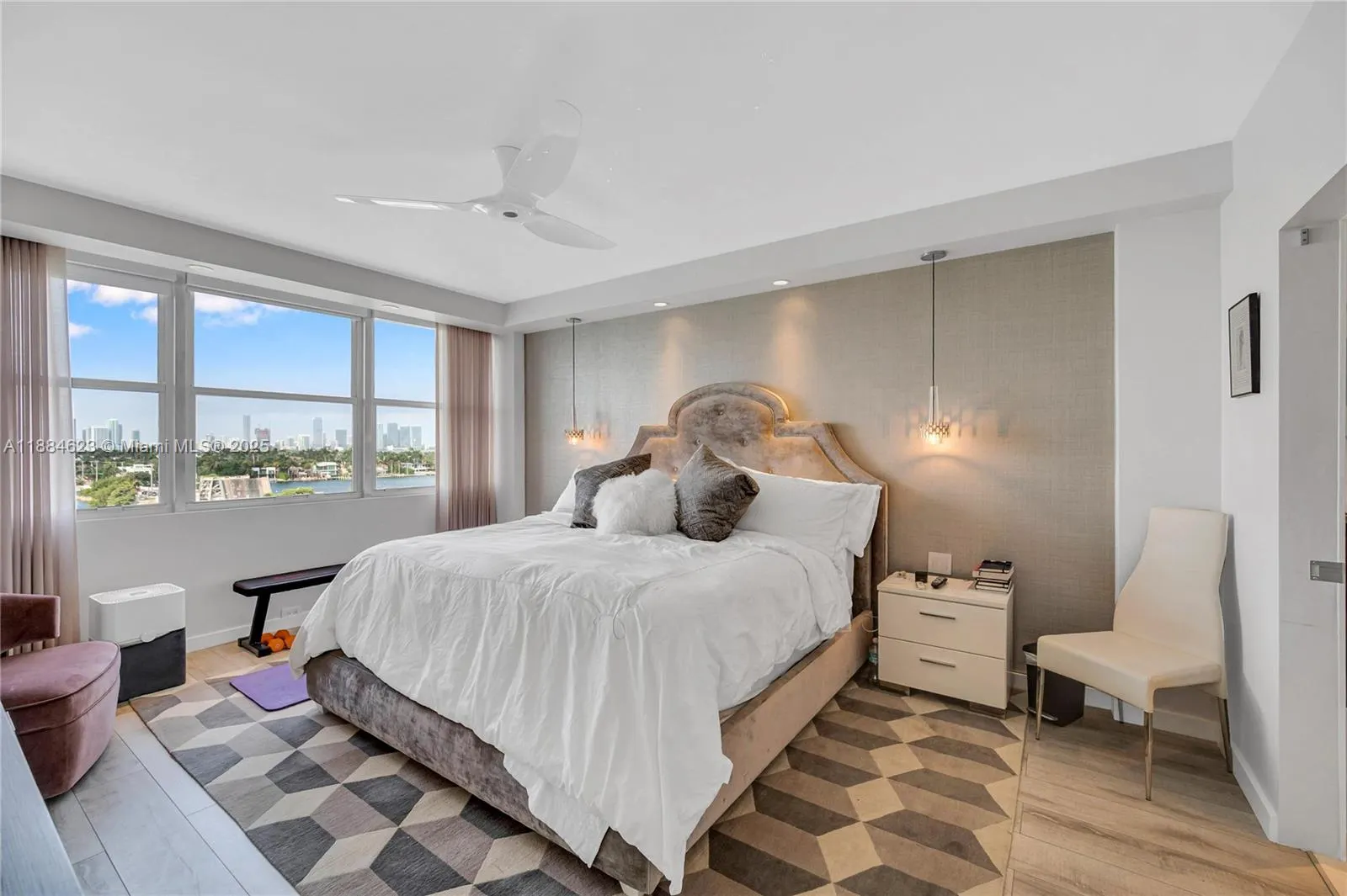 3 Island Ave, #08I