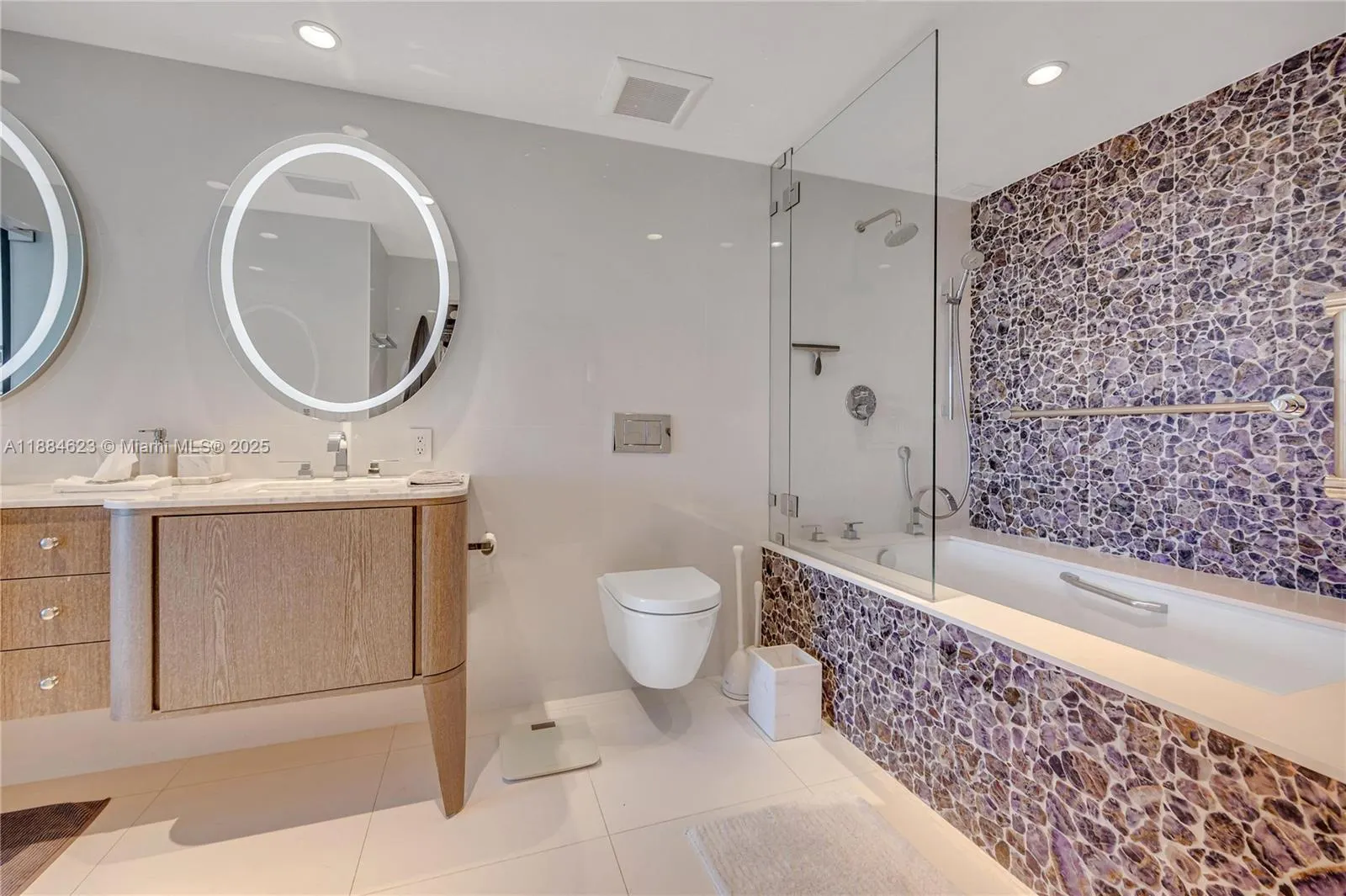 3 Island Ave, #08I