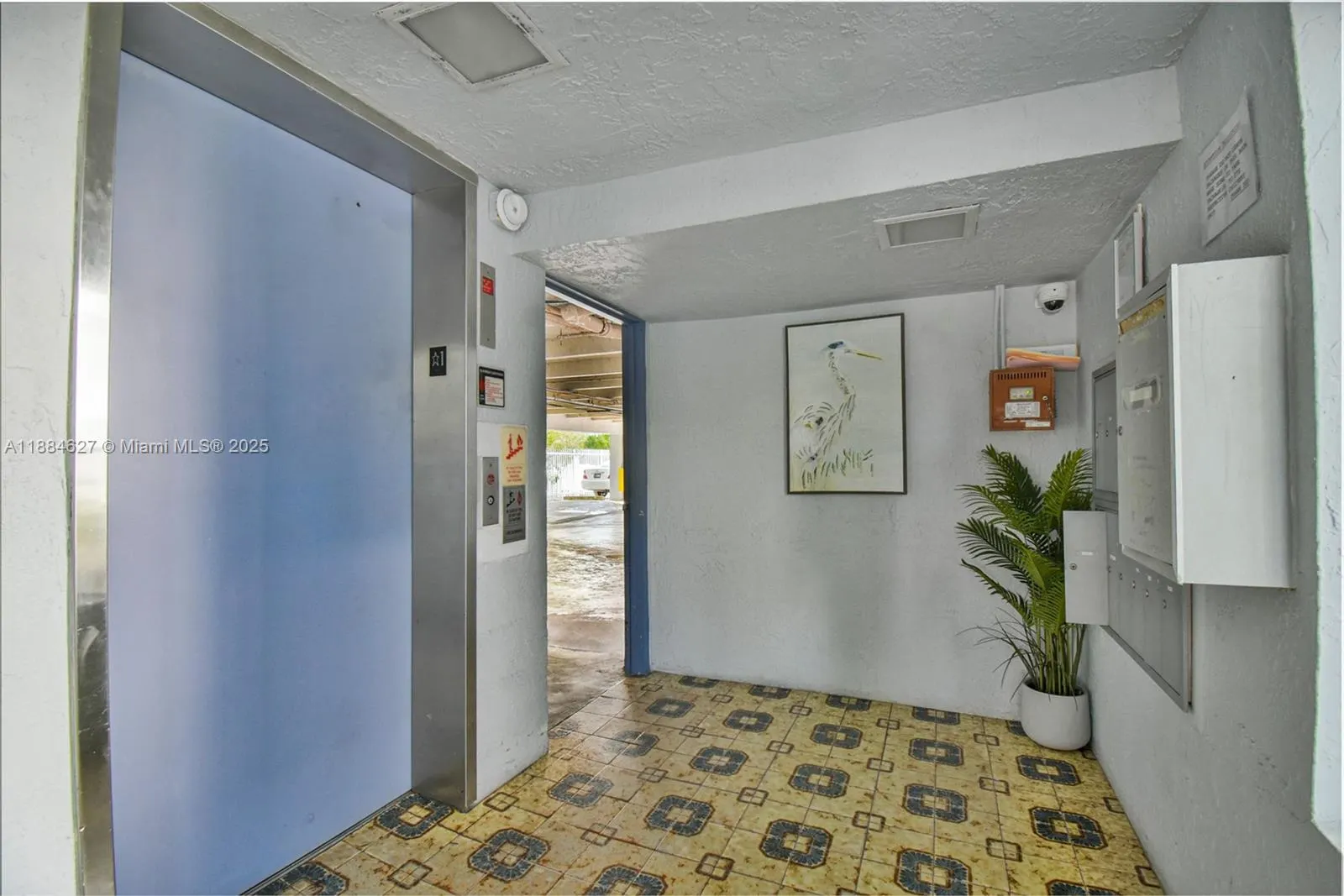 618 Euclid Ave, #303