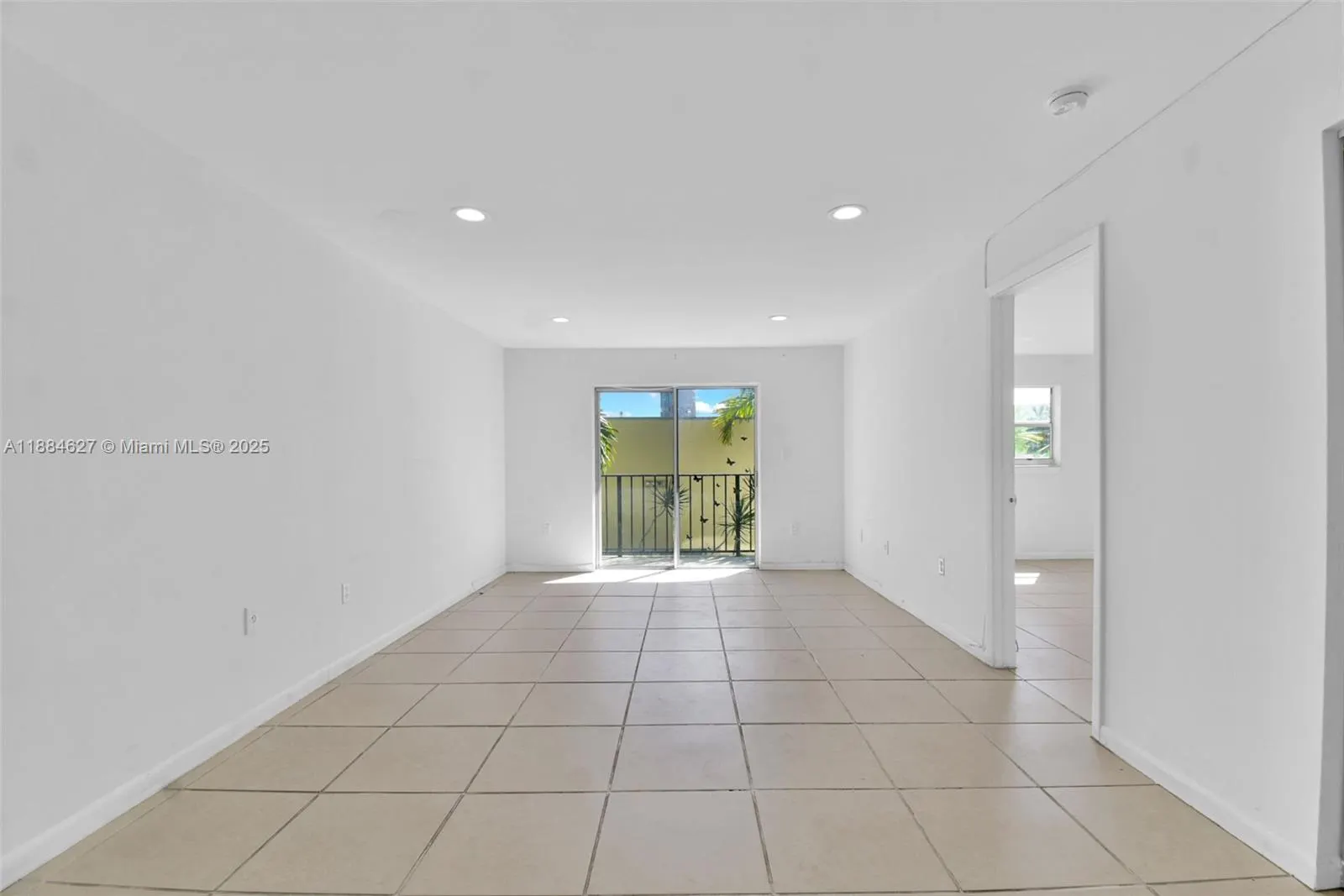 618 Euclid Ave, #303
