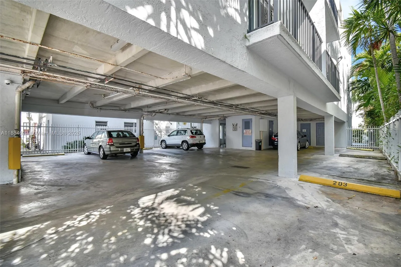 618 Euclid Ave, #303