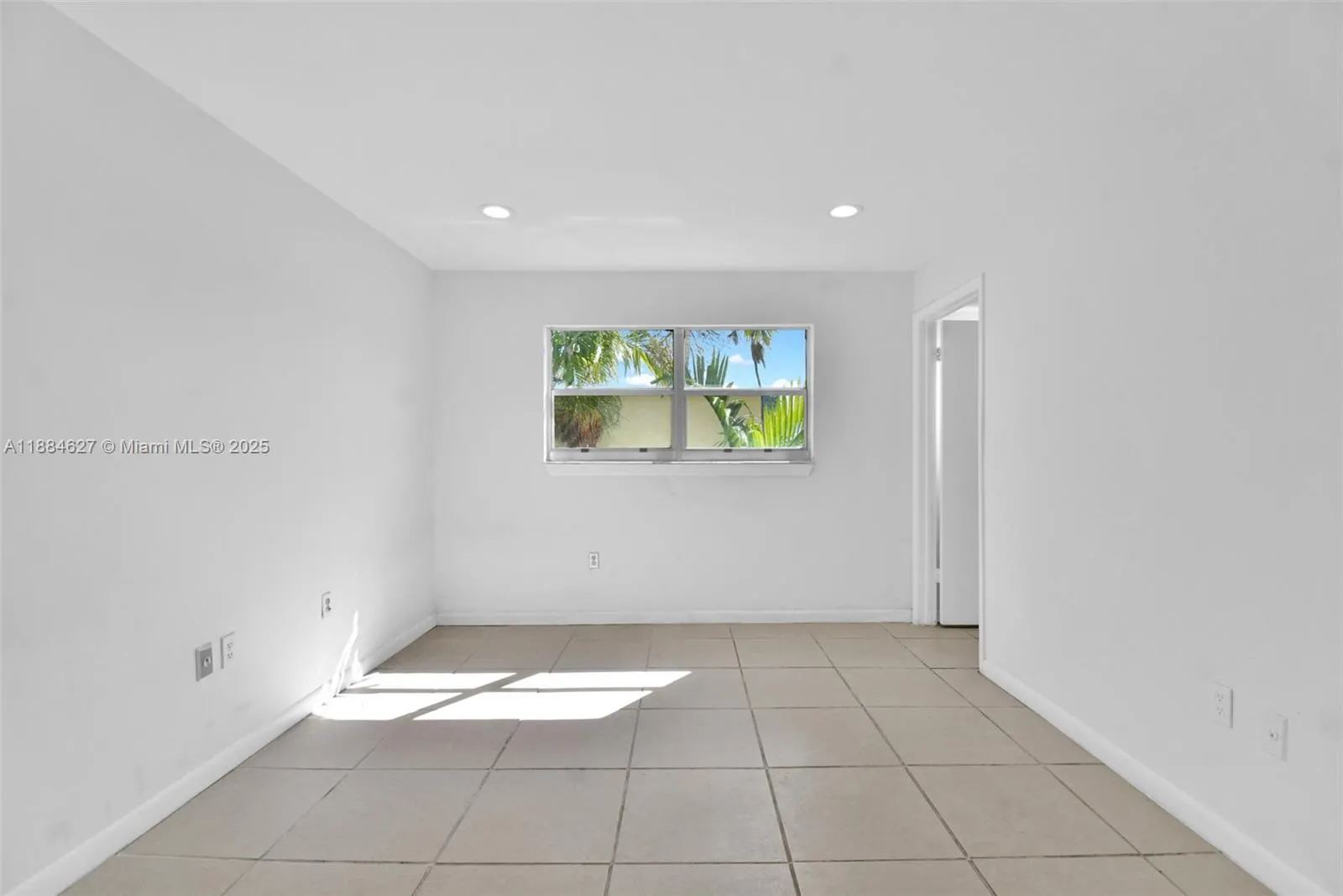 618 Euclid Ave, #303