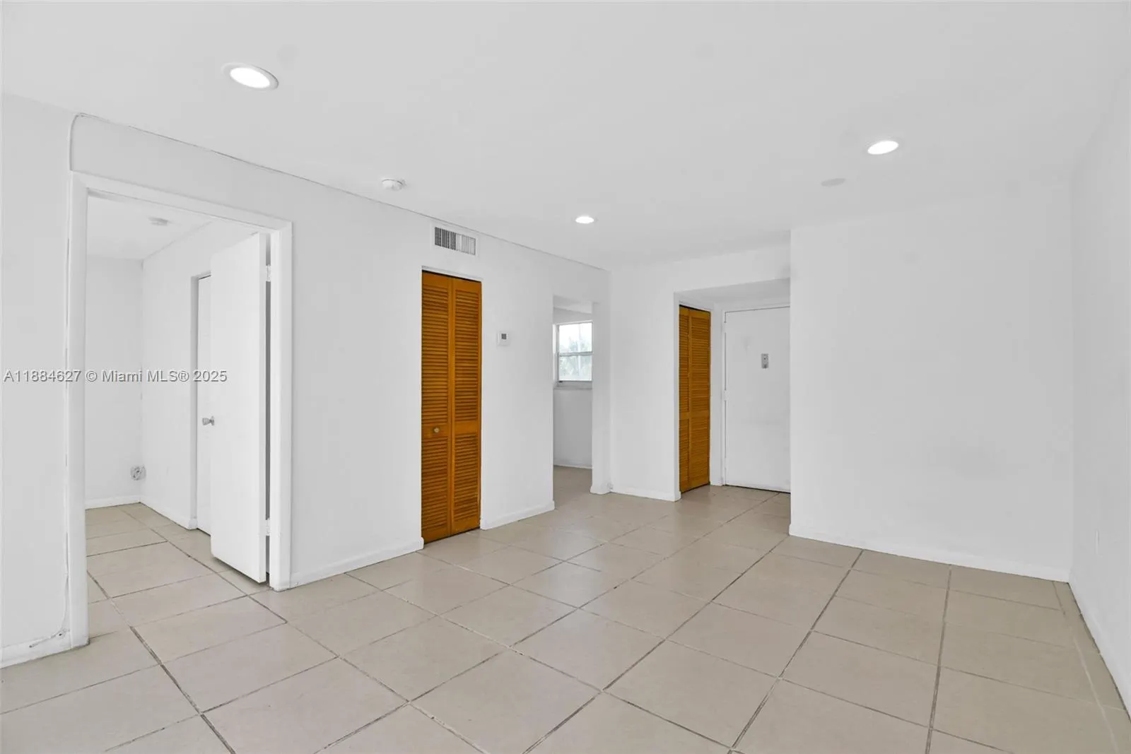 618 Euclid Ave, #303