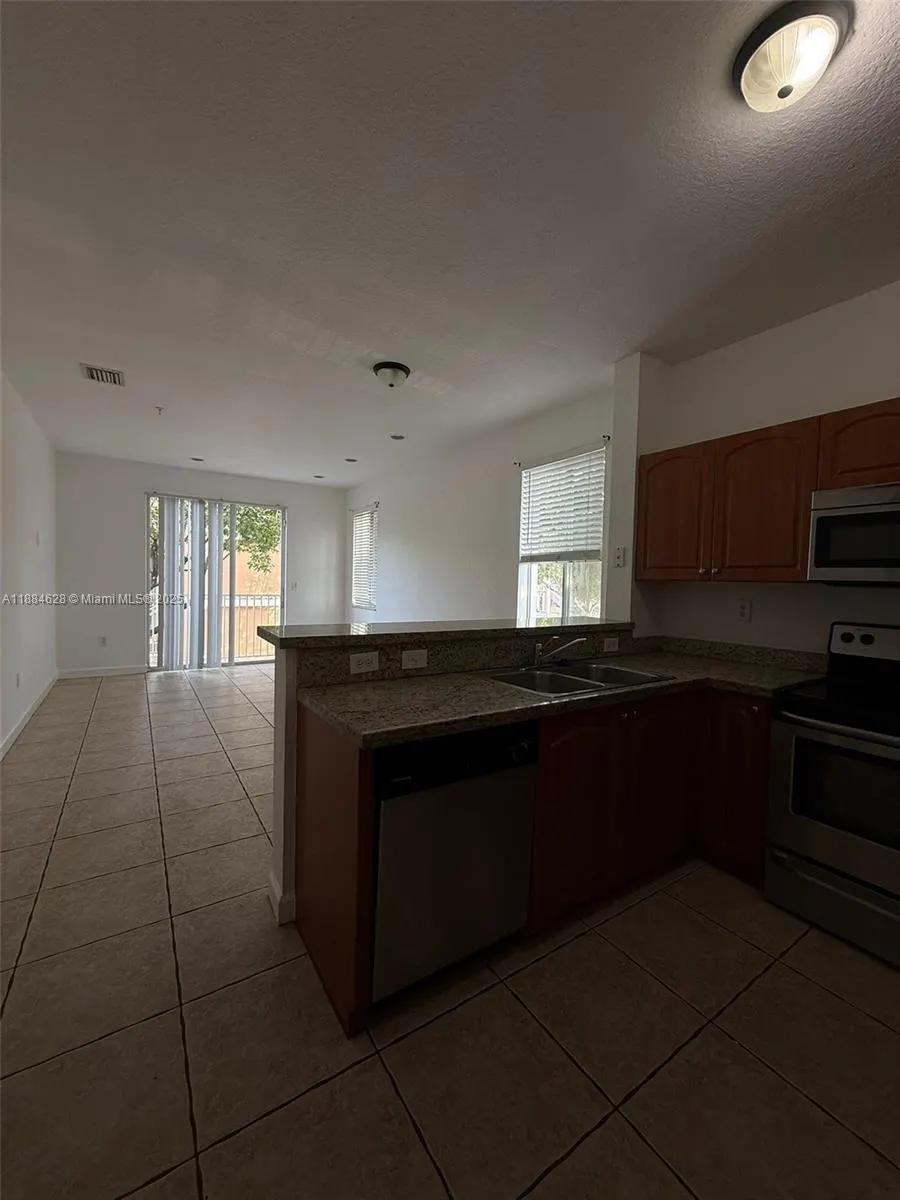 17640 NW 73rd Ave, #200-19