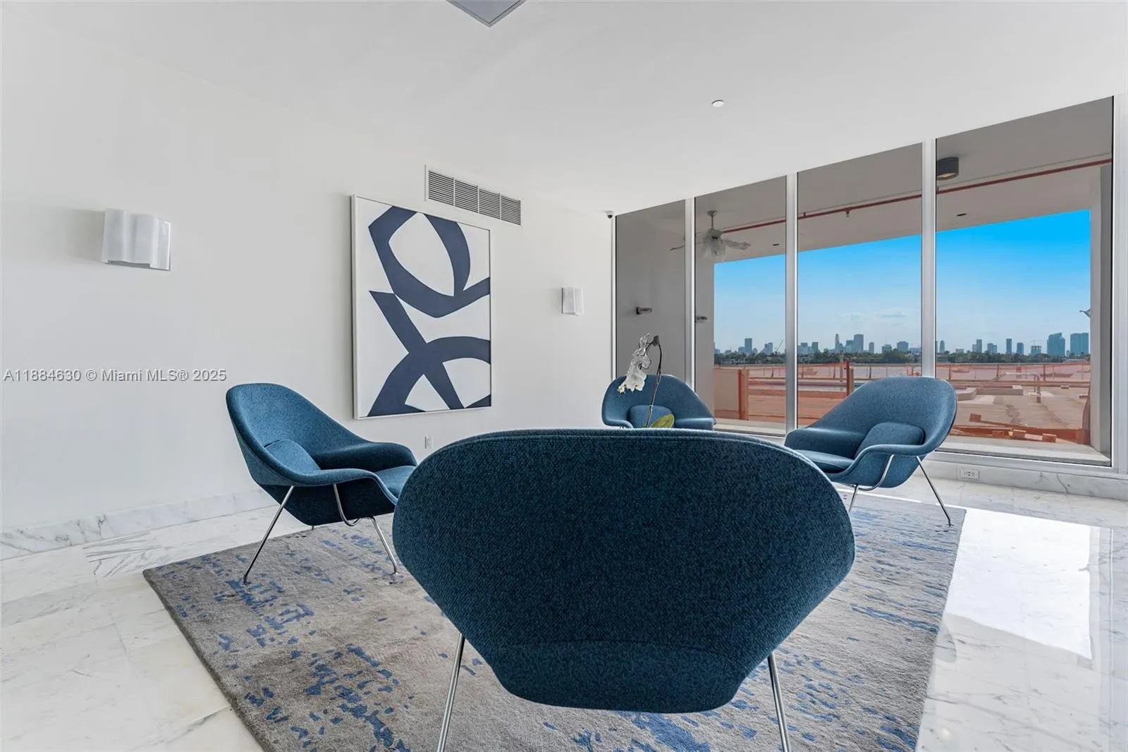 1000 West Ave, #432