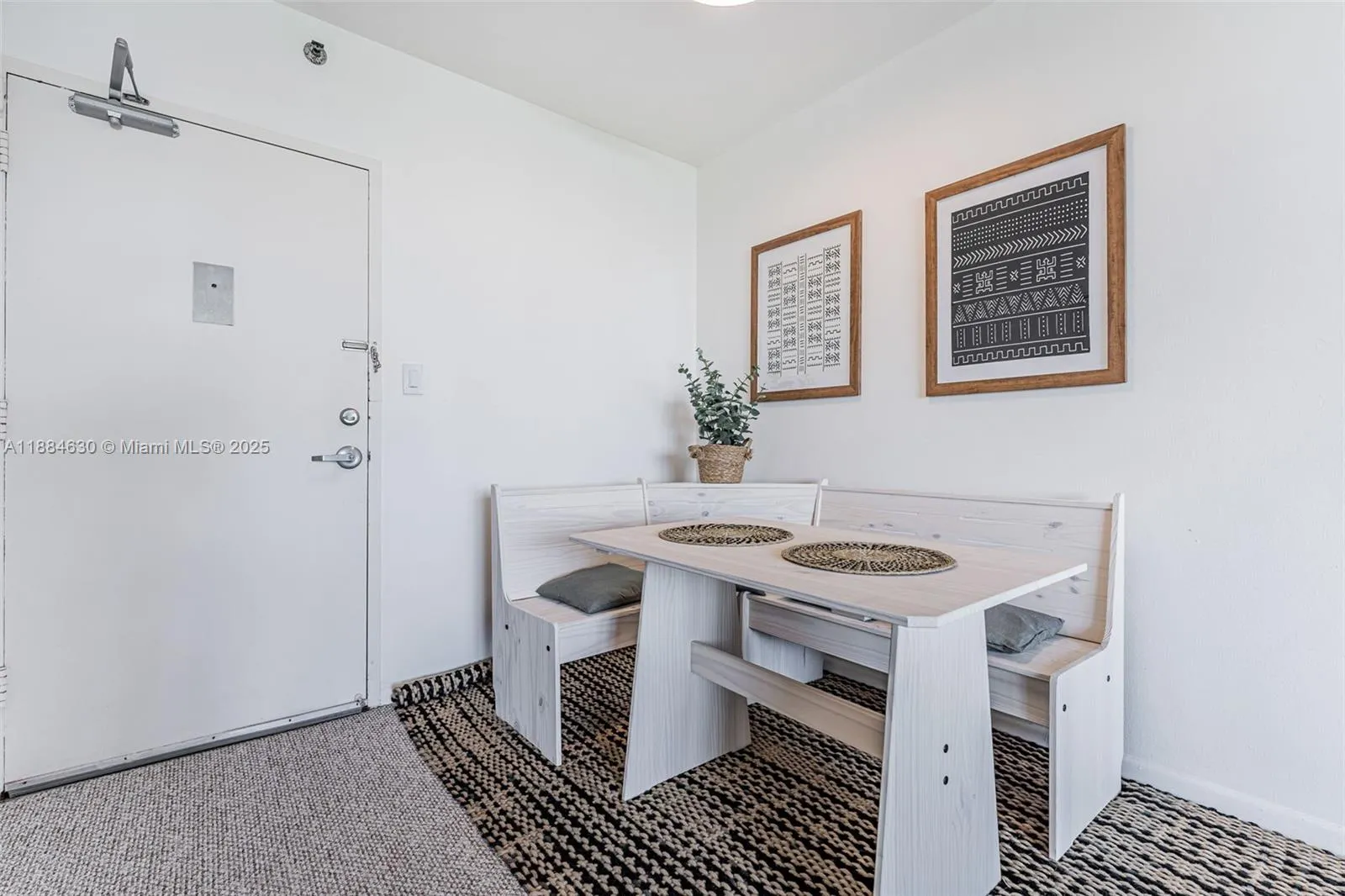 1000 West Ave, #432