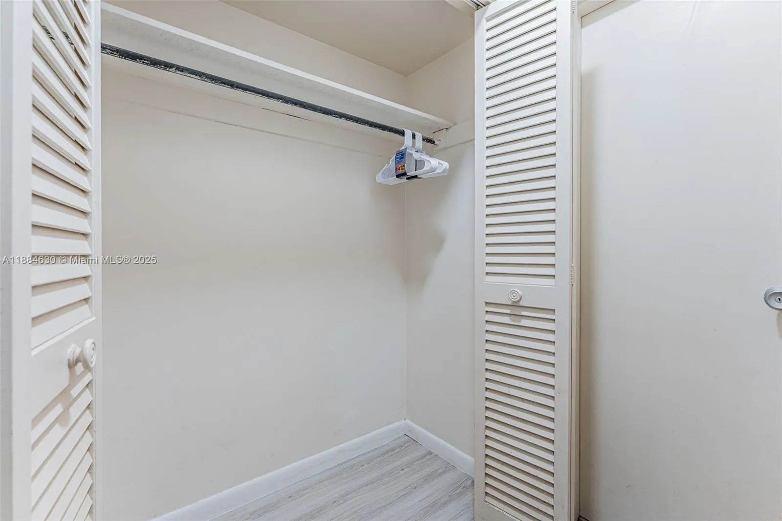 1000 West Ave, #432