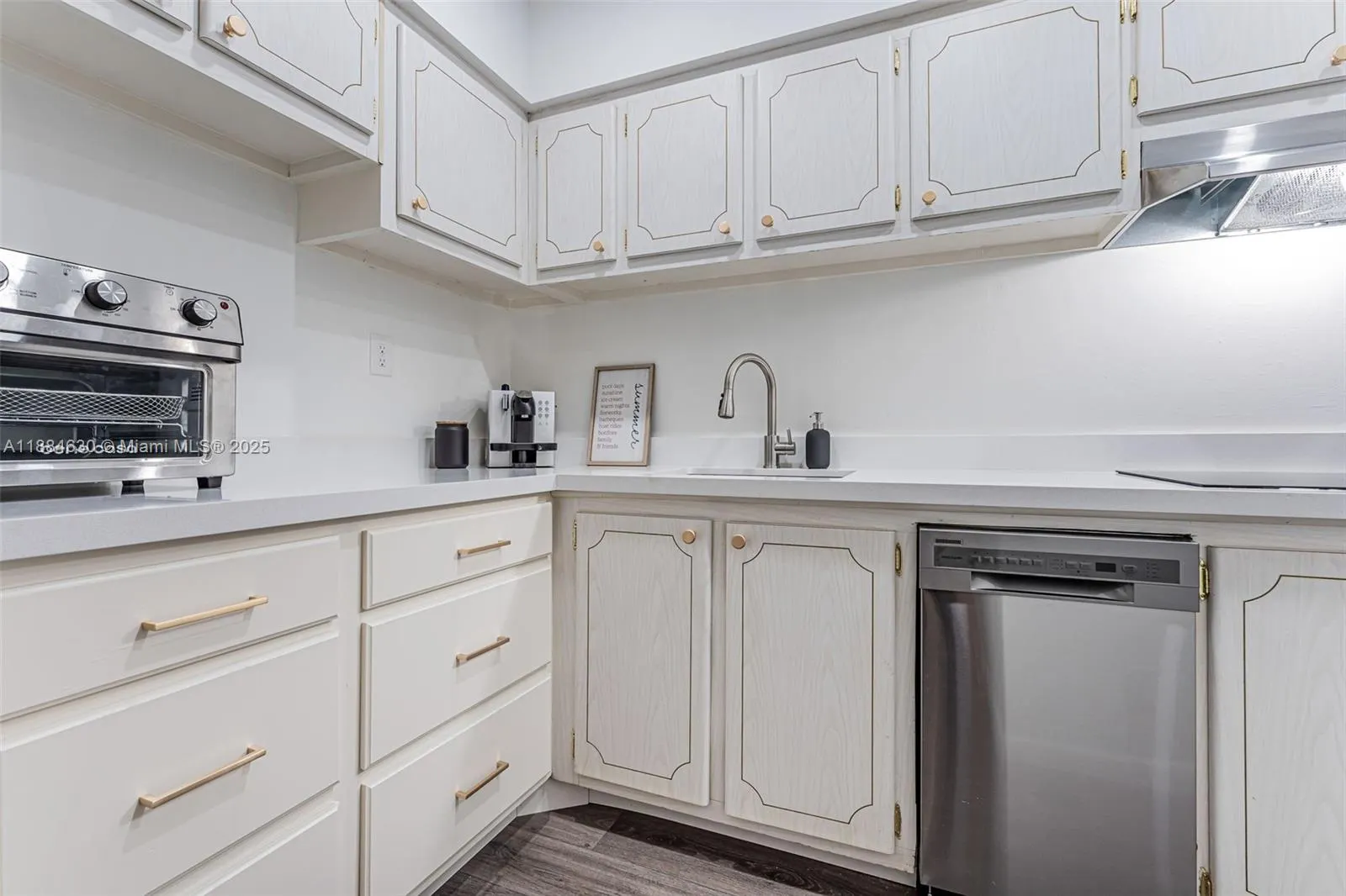 1000 West Ave, #432