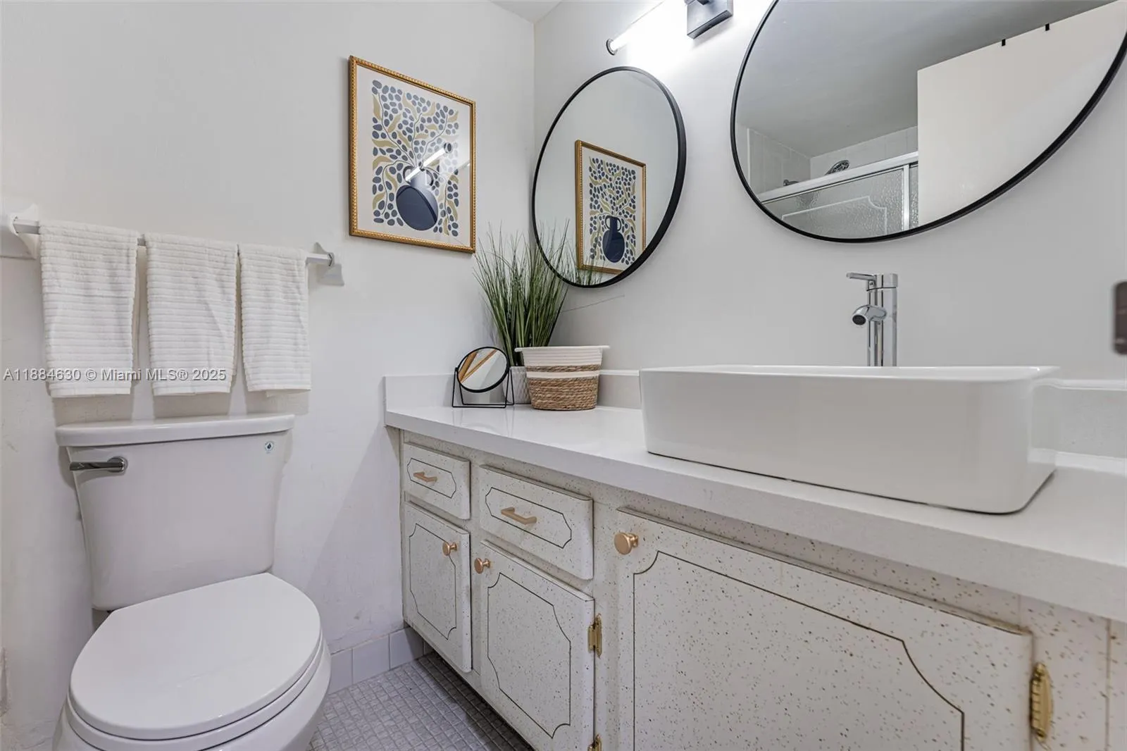1000 West Ave, #432