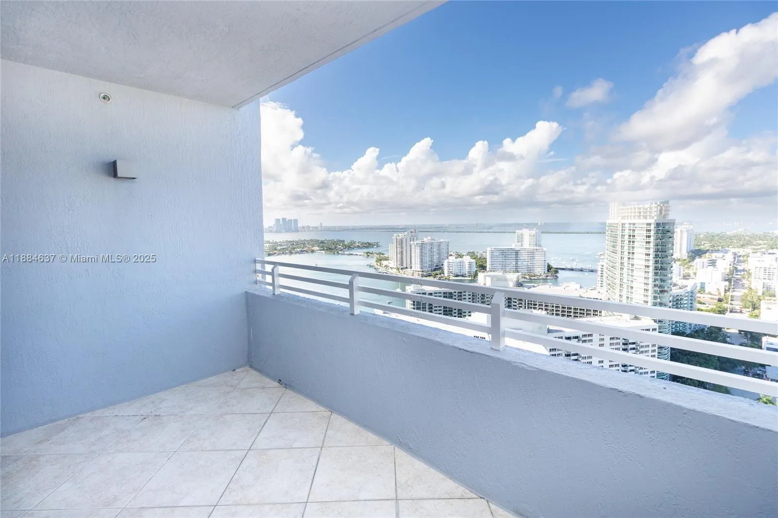 1330 West Ave, #3405