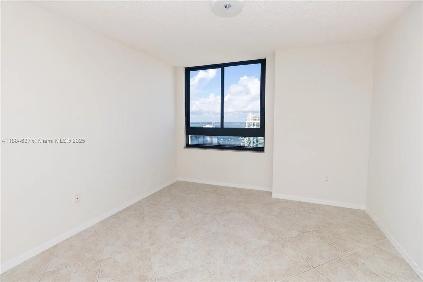 1330 West Ave, #3405