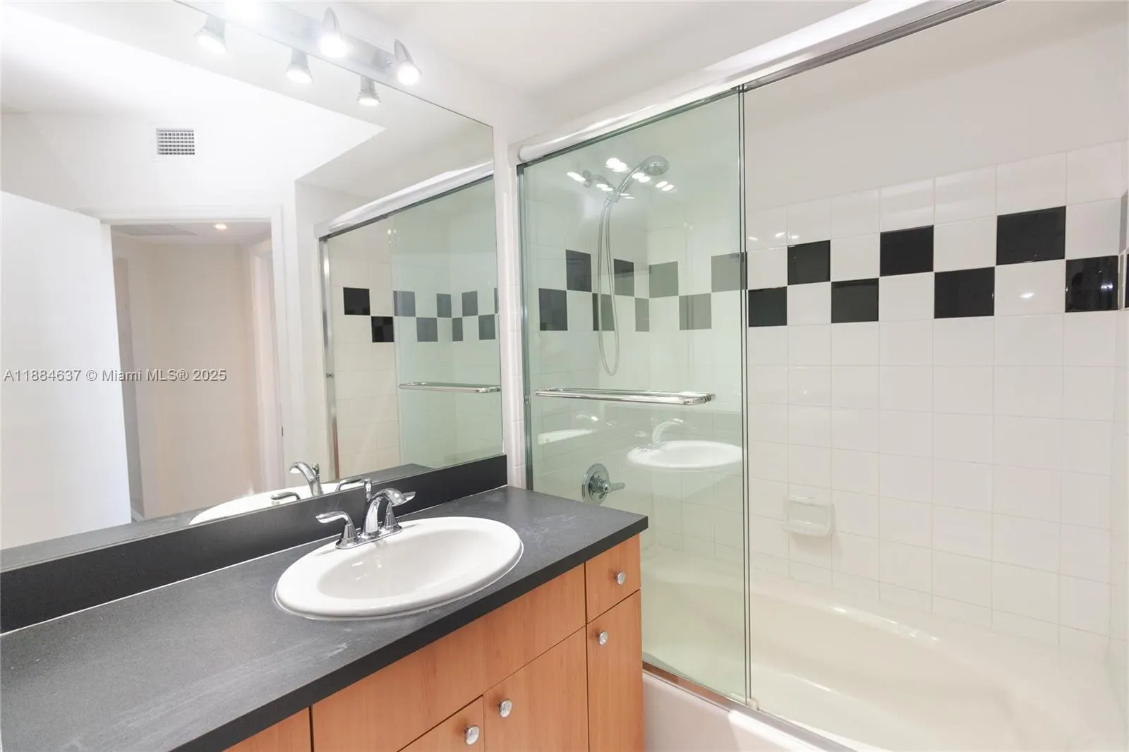 1330 West Ave, #3405