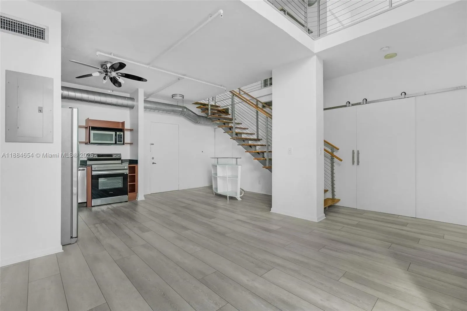 690 SW 1 CT, #PHII 19