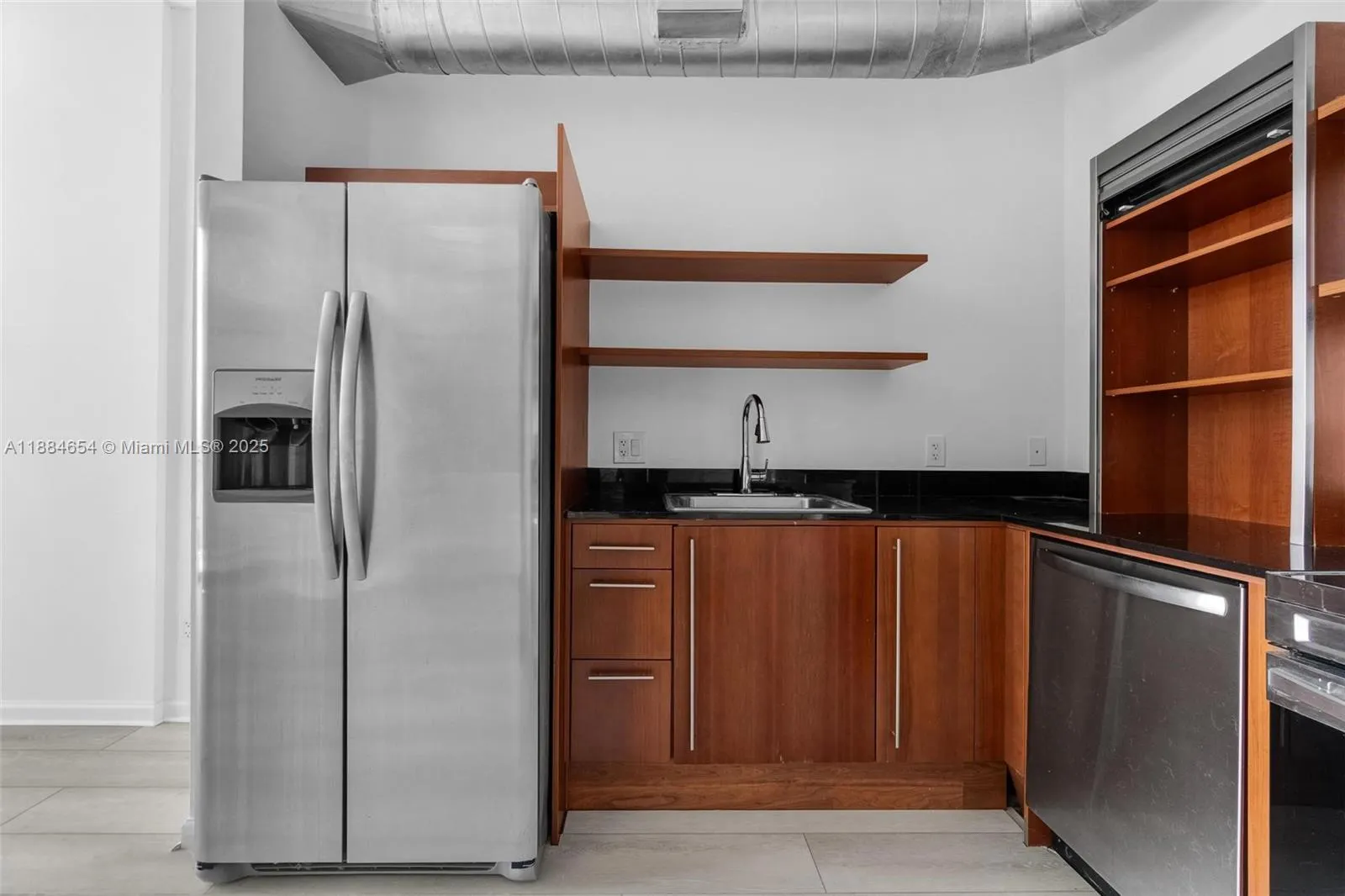 690 SW 1 CT, #PHII 19