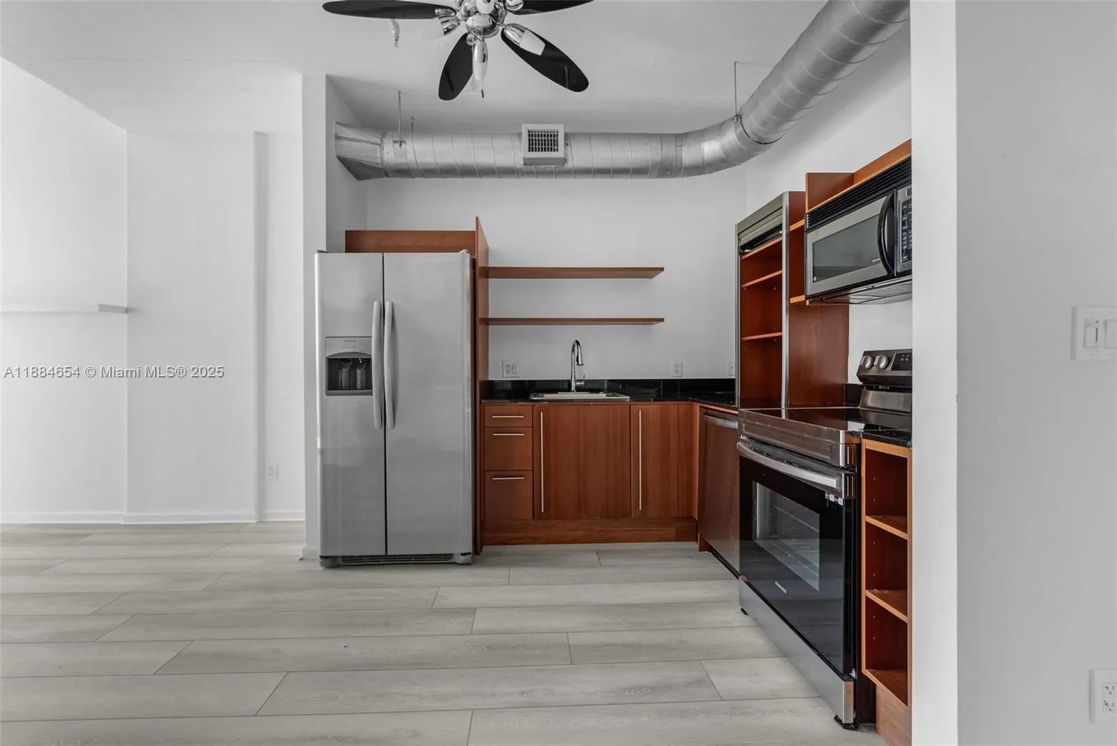690 SW 1 CT, #PHII 19