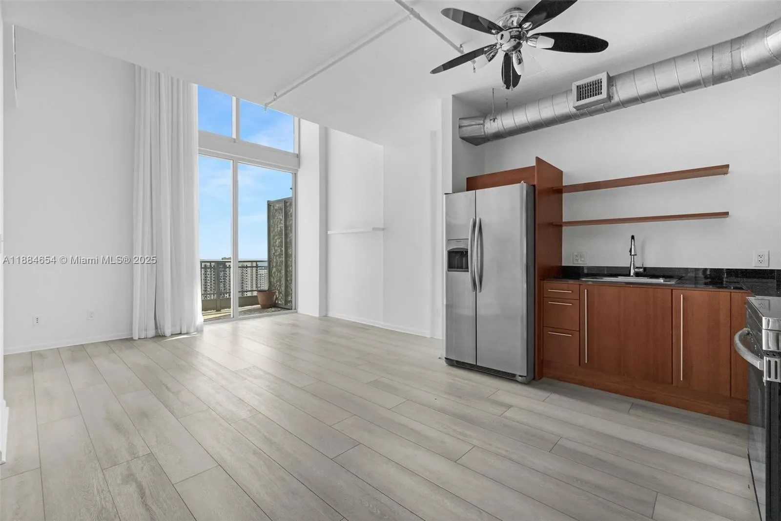 690 SW 1 CT, #PHII 19